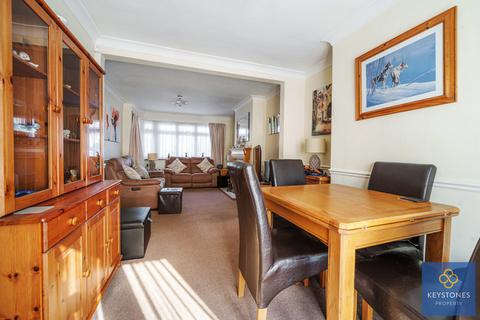 151 Carter Drive, Romford, RM5 2UX