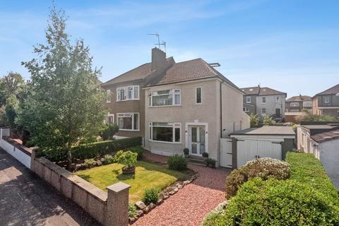 46 Lothian Drive, Clarkston, Glasgow, G76 7NB