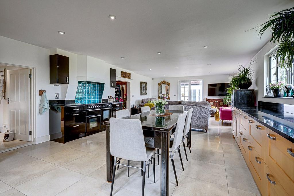 Kitchen/Family