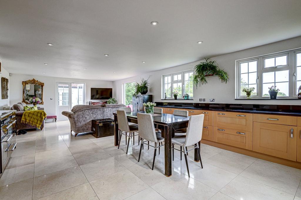 Kitchen/Family