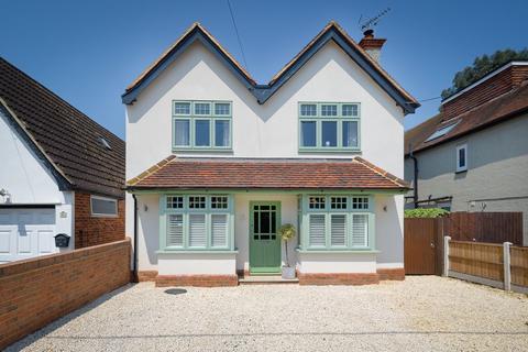 18 Dedmere Road, Marlow, SL7 1PG