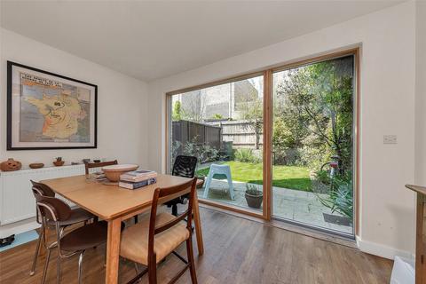 28 Chaplen Street, Trumpington, Cambridge, CB2 9AT