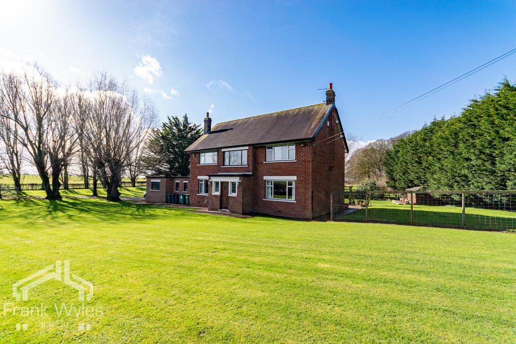 Westby Road, Little Plumpton 4 bed detached house for sale £935,000
