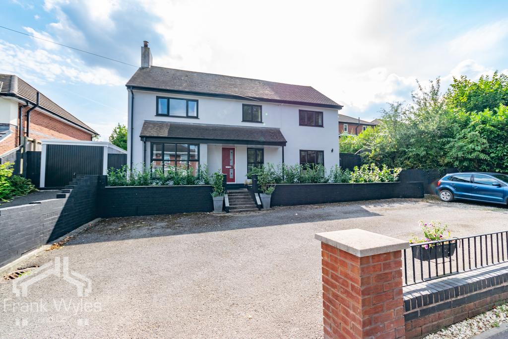 Mythop Road, Weeton, Lancashire 5 bed detached house for sale £430,000