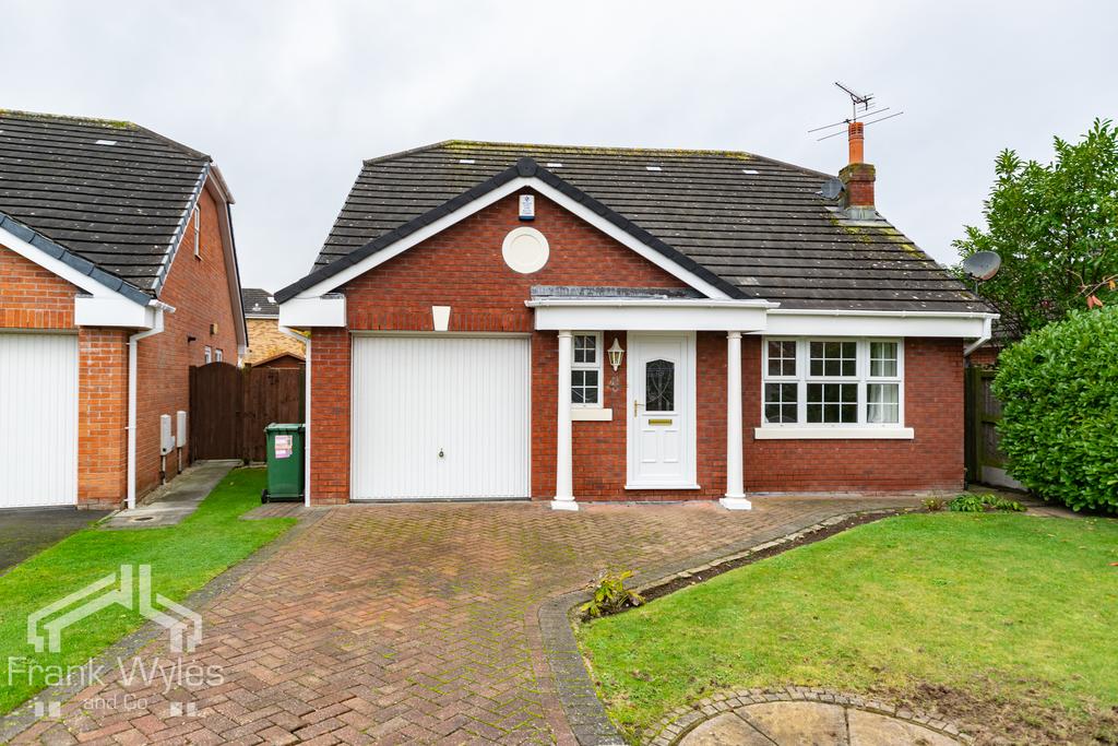 Sanderling Close, Cypress Point, Lytham St Annes, Lancashire 3 bed