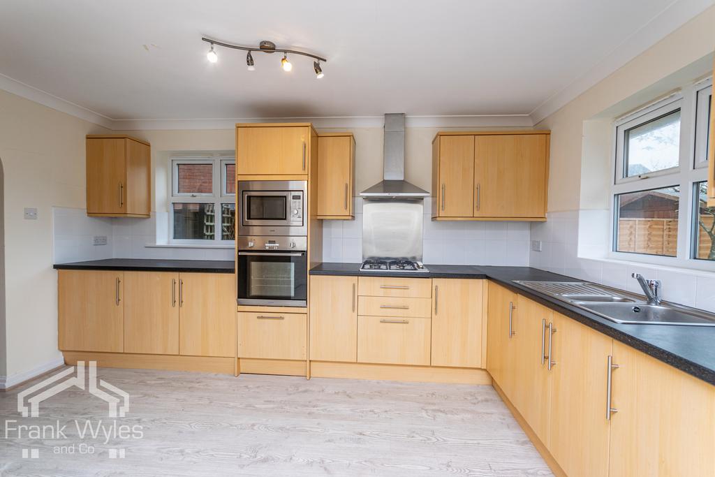 Sanderling Close, Cypress Point, Lytham St Annes, Lancashire 3 bed