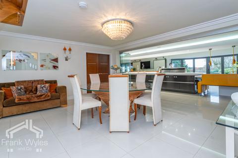 5 bedroom detached house for sale, Fox Lane Ends, Westby