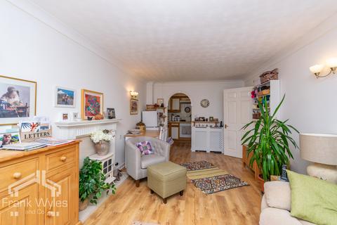 1 bedroom flat for sale, Kings Road, Lytham St Annes, Lancashire