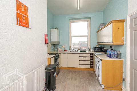 2 bedroom flat for sale, The Crescent, Lytham St Annes, Lancashire