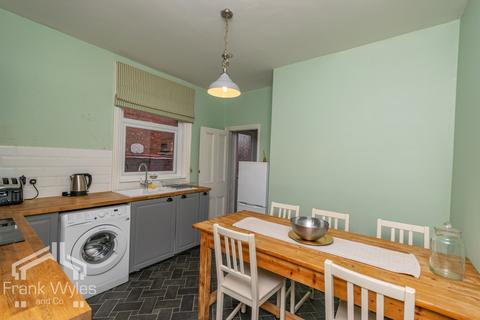 1 bedroom flat for sale, Glen Eldon Road, Lytham St Annes, Lancashire