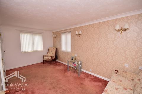 1 bedroom flat for sale - Clifton Drive North, Lytham St Annes, Lancashire