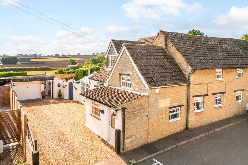 Silver Street Stevington Bedfordshire Mk43 3 Bed End Of Terrace House For Sale £600000