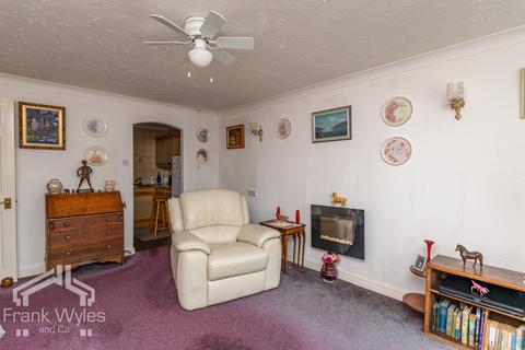 1 bedroom flat for sale, St Andrews Road North, Lytham St Annes, Lancashire