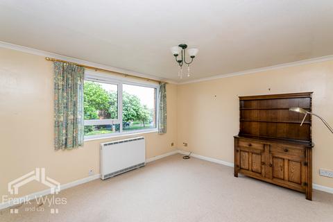 2 bedroom flat for sale, Waddington Road, Lytham St Annes, Lancashire