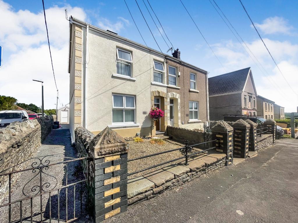 Bryntirion Road, Pontlliw, Swansea, West SA4 9EB 5 bed semi