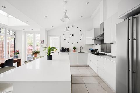 31 Rathgar Avenue, London, W13 9LP