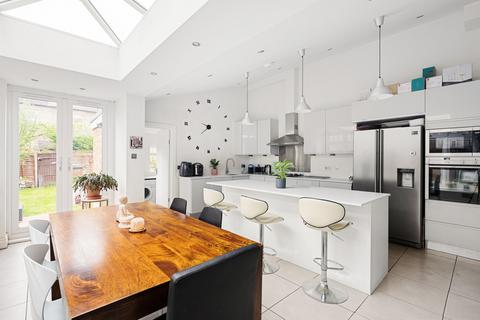 31 Rathgar Avenue, London, W13 9LP