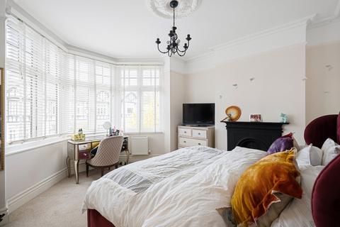 31 Rathgar Avenue, London, W13 9LP