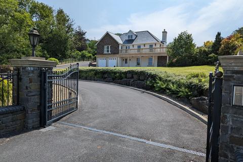 4 bedroom detached house for sale, Carmarthen Road, Llanybydder, Carmarthenshire.