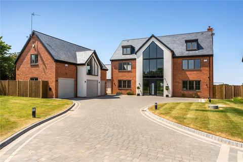 5 bedroom detached house to rent, Fosse Way, Moreton Morrell, Warwick, Warwickshire, CV35