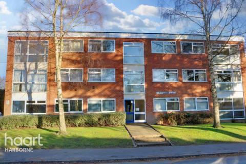 Stapylton Court B17