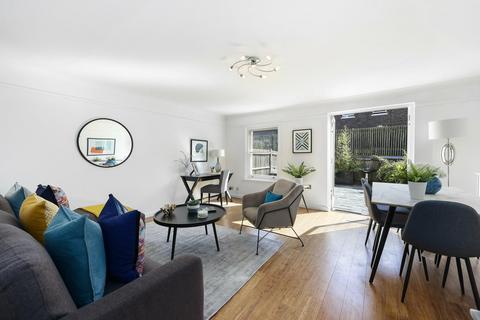 3 bedroom terraced house for sale - Gilbert Road, London SE11