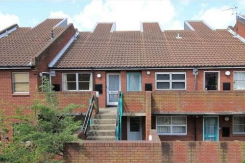 2 bedroom flat to rent, Watlings Court, Norwich NR2