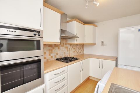 3 bedroom terraced house to rent, Burden Way, Guildford, Surrey, GU2