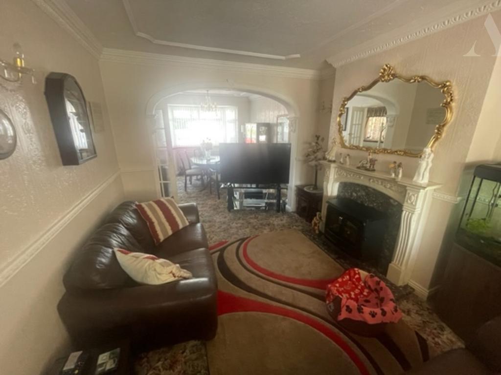 83 hodge hill road lounge