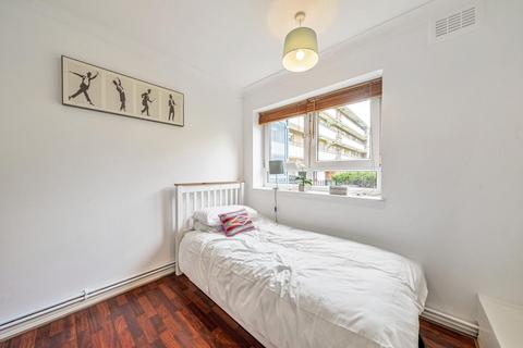 2 bedroom flat for sale, Studley Road, London