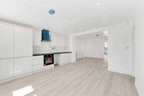 Flat 1, 591 Westhorne Avenue, London, SE9 6JX