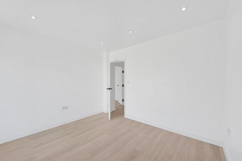 Flat 1, 591 Westhorne Avenue, London, SE9 6JX
