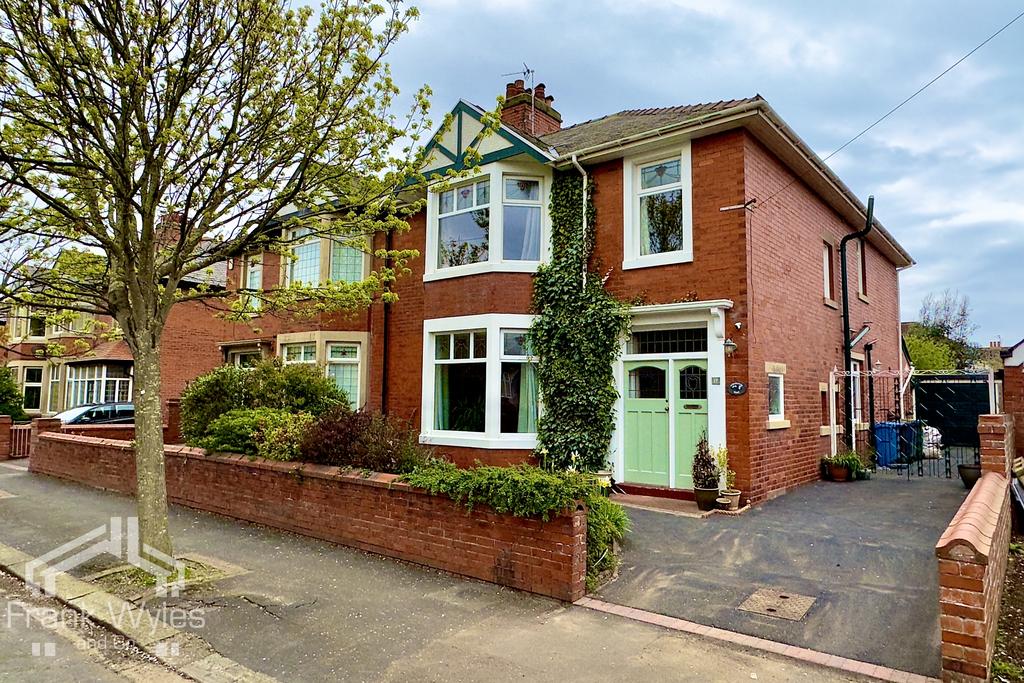 Chatsworth Road, Lytham St Annes... 4 bed semidetached house £395,000