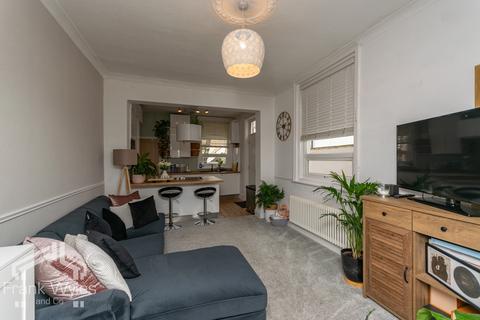 2 bedroom flat for sale, Westwood Road, Lytham
