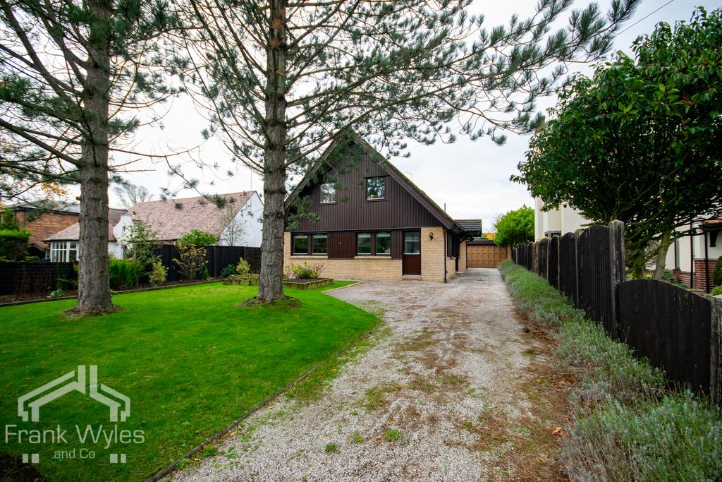 North Houses Lane, Lytham St Annes, Lancashire 4 bed detached house £