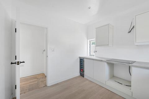 Flat 2, 591 Westhorne Avenue, London, SE9 6JX