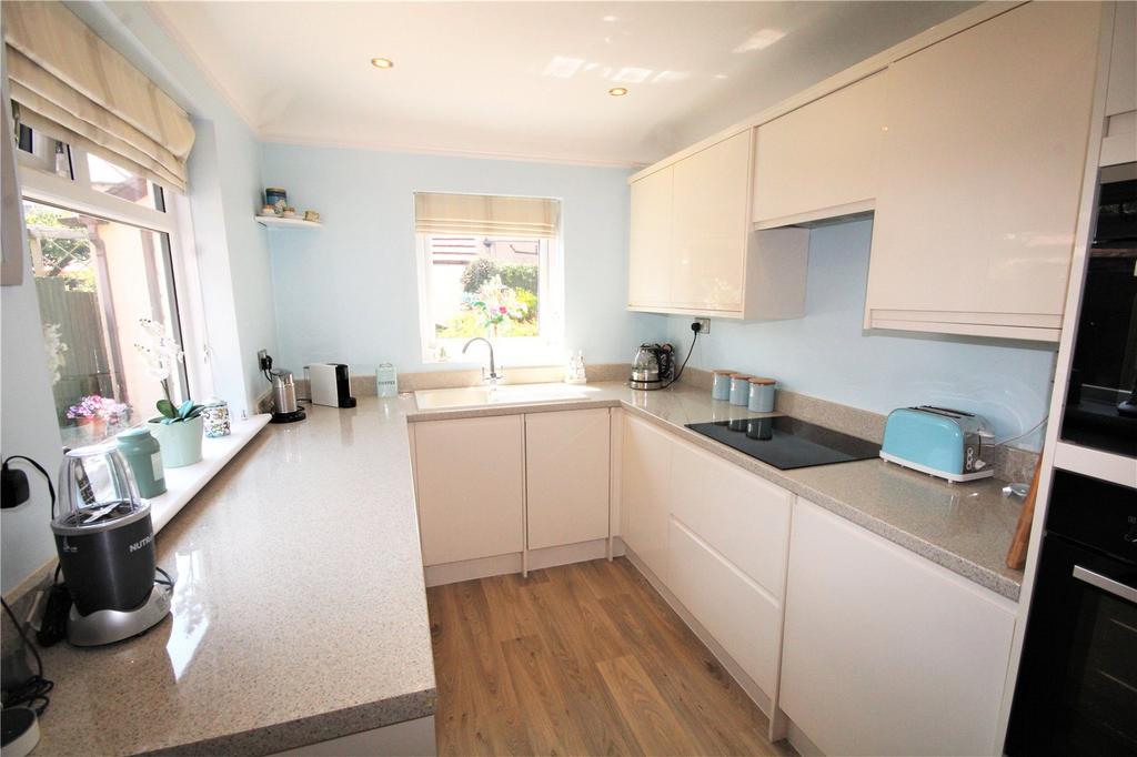 Roman Road, Meols, Wirral, Merseyside, CH47 4 bed semidetached house
