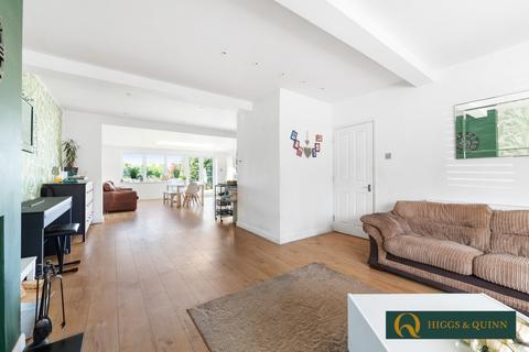 42 Lodge Close, Fetcham, Leatherhead, KT22 9QZ
