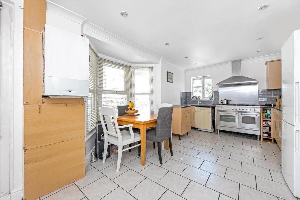 Naylor Road, Peckham, London, SE15 3 bed house for sale £775,000