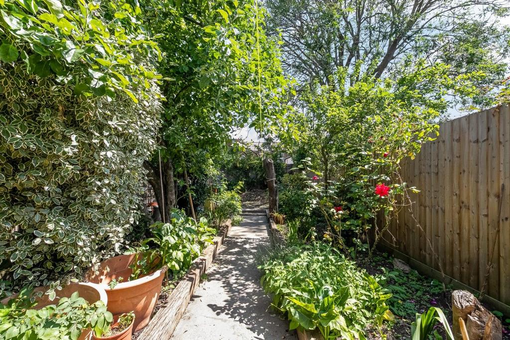 Naylor Road, Peckham, London, SE15 3 bed house for sale £775,000