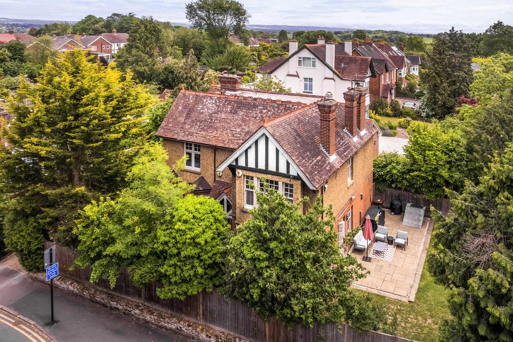 Goldsmid Road, Tonbridge, Kent, TN9 5 bed detached house for sale £995,000