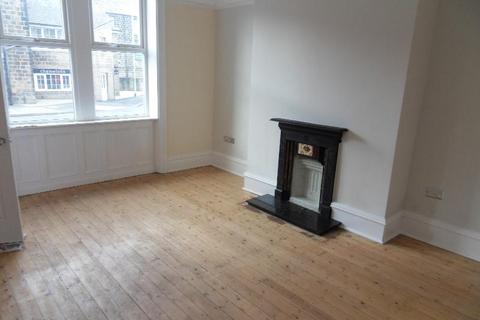 3 bedroom terraced house to rent, Kirk Lane, Yeadon, Leeds, West Yorkshire, UK, LS19