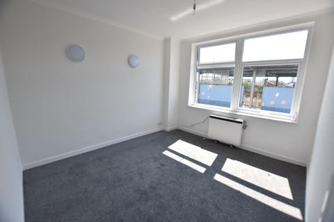 2 bedroom apartment to rent, Victory Road, Blackpool, FY1