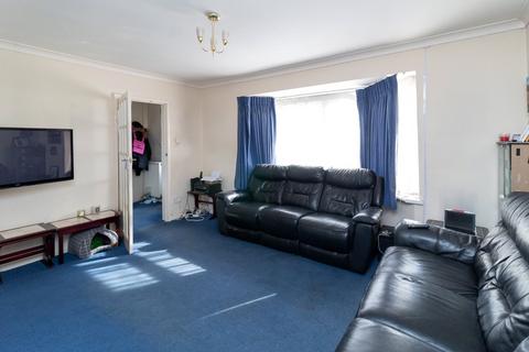 3 bedroom semi-detached house for sale - Fairmead Crescent, Edgware, HA8