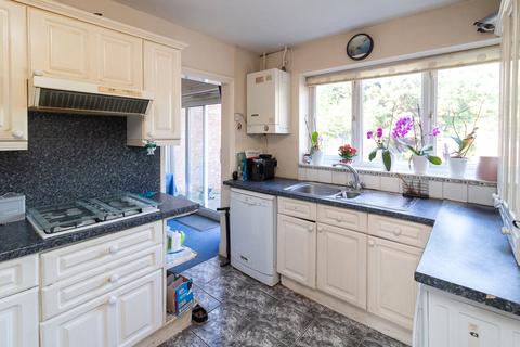 3 bedroom semi-detached house for sale - Fairmead Crescent, Edgware, HA8