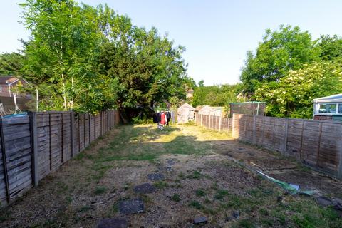 81 Fairmead Crescent, Edgware, HA8 8YH