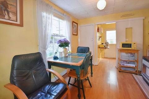 1 Whitehall Gardens, London, W4 3LT