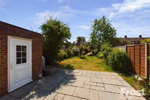 37 Muncaster Road, Ashford, TW15 2HL