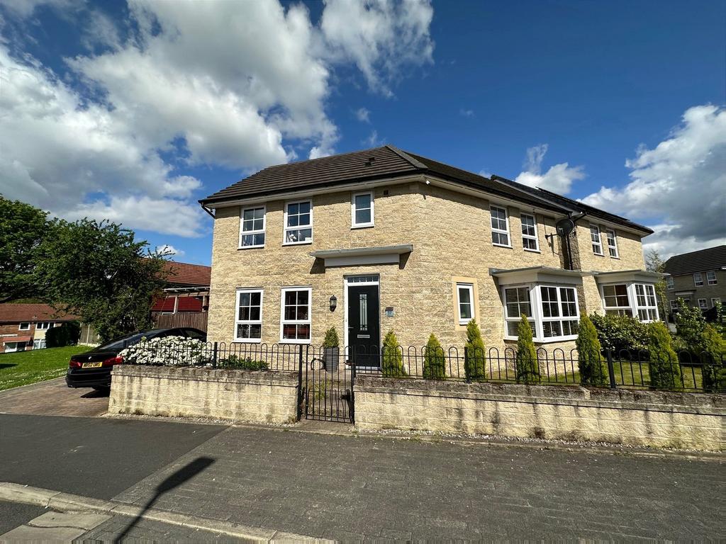 Pudding Lane, Hyde 3 bed detached house for sale £300,000