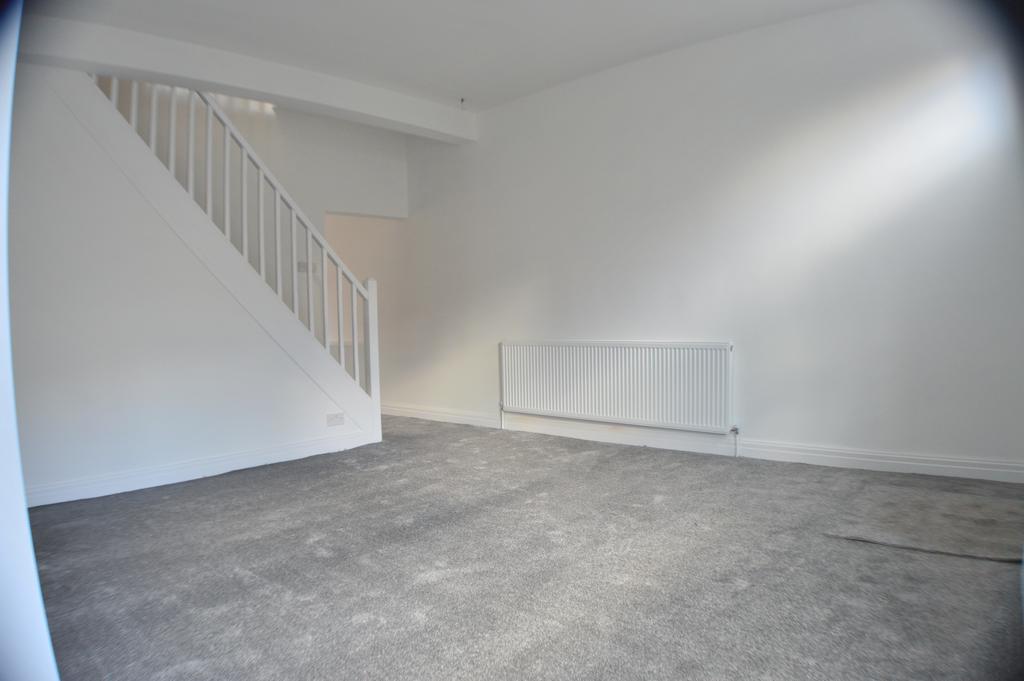 Mottram Road, Hyde, SK14 2NX 3 bed terraced house for sale £175,000